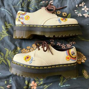 Dr. Martins women’s size 7